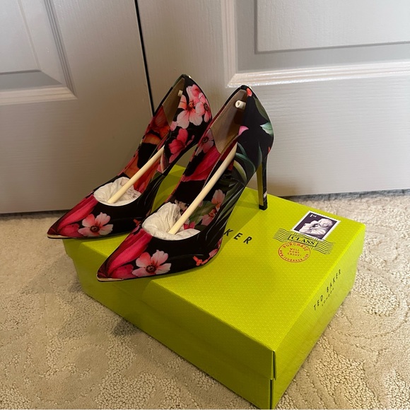 TED BAKER NEEVO 3 FLORAL HEELS - Picture 1 of 8